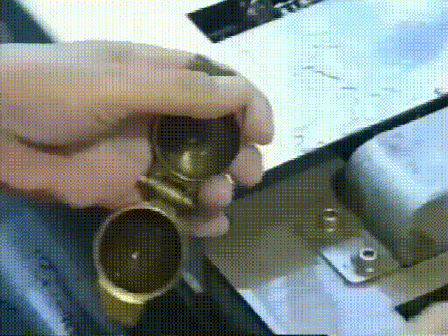 中国乒乓球队好消息不断！他们手中的球是怎么制造出来的？