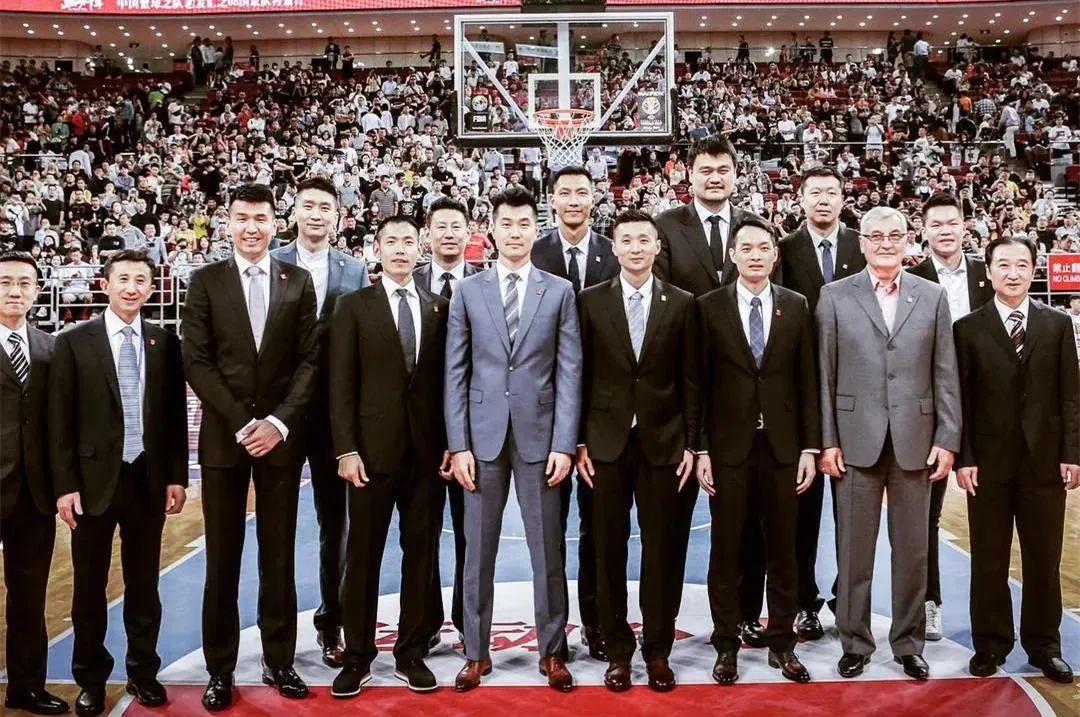再见了,CBA!又一老将正式退役!08一代仅剩易建