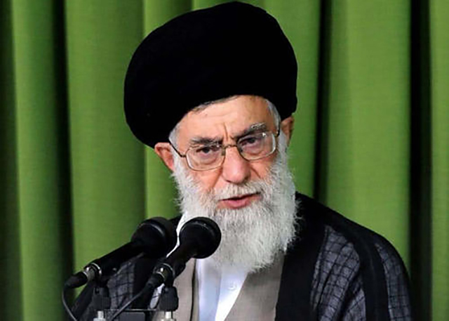 美国敢杀伊朗高官苏莱曼尼，为啥不敢对哈梅内