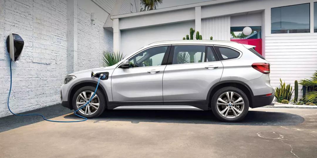 选择大空间豪华品牌紧凑型SUV，宝马X1准没错