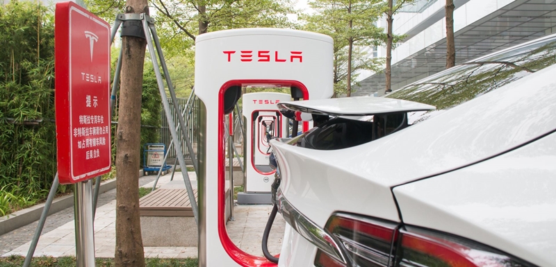 特斯拉一骑绝尘，对中国新能源车市场是利还是弊？