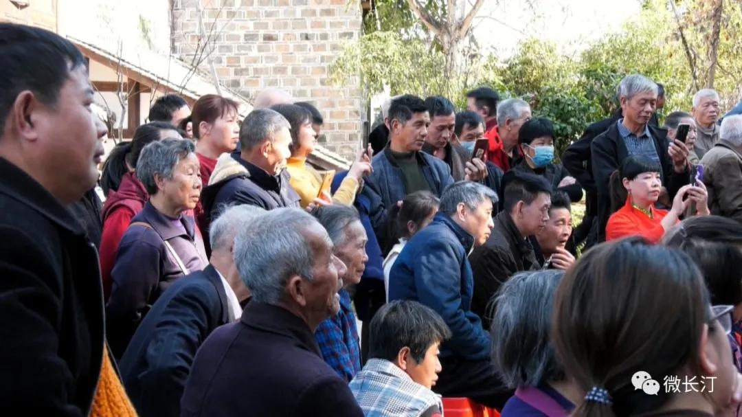 福建长汀：龙潭公园上演非遗好戏