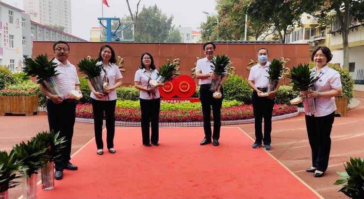 叢臺區(qū)永安中學慶祝第37屆教師節(jié)(圖23)