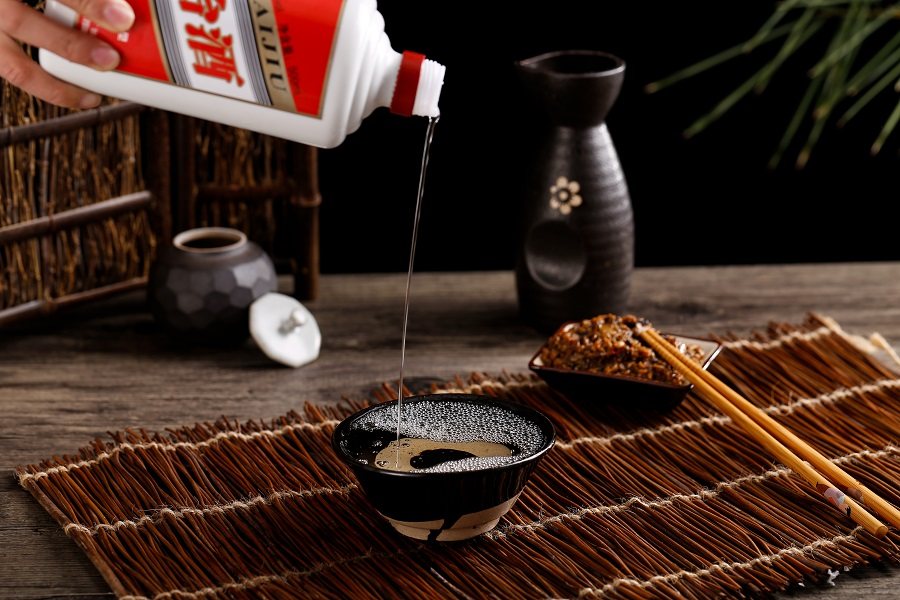 10年前买入30万茅台股票，持有到2020年赚了多少钱