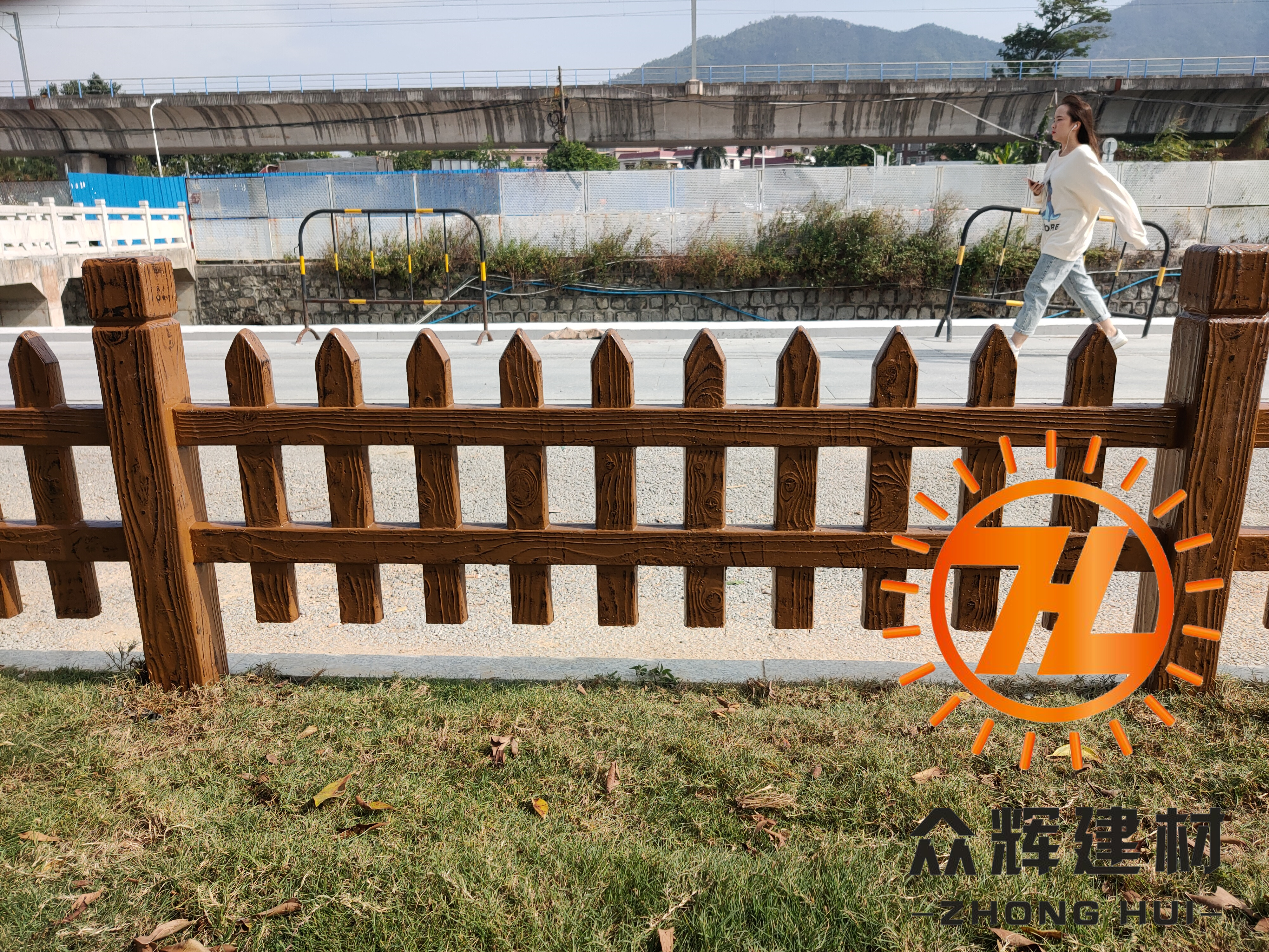 水泥仿木护栏哪家好？众辉建材做客户信任的匠心品牌