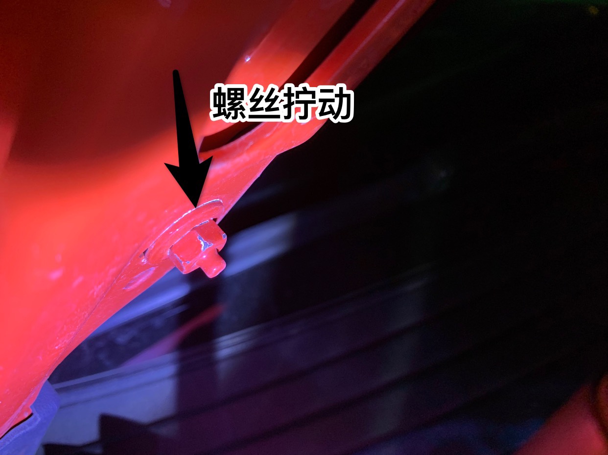 精心編織賣(mài)車(chē)故事，百萬(wàn)豪車(chē)，非要選擇深夜交易？