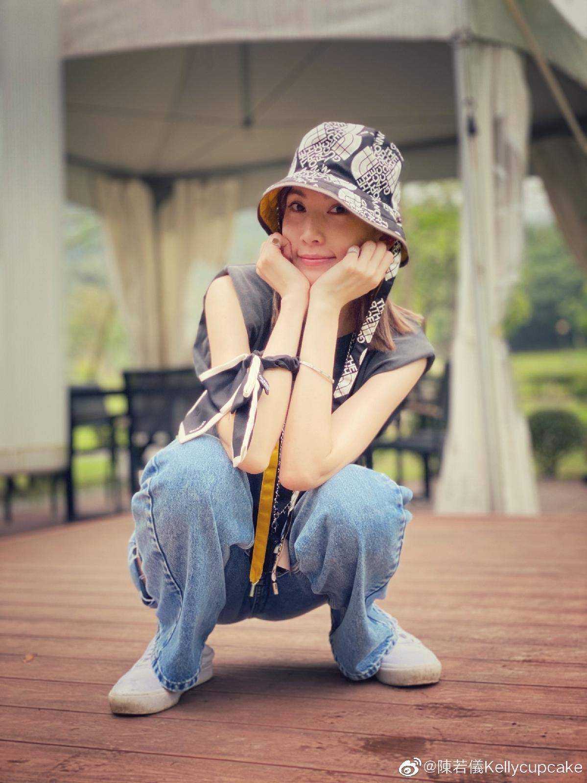 林志穎老婆帶仨兒子露營，kimi長高帥氣，貼心帶雙胞胎弟弟玩