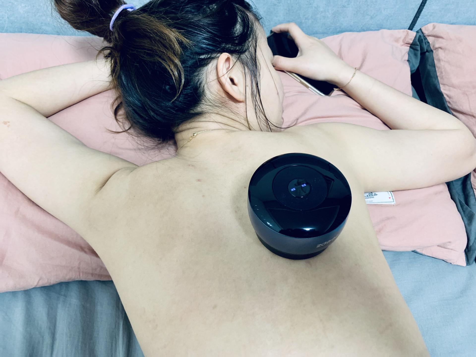 走罐智能化是怎样的体验？左点智能走罐按摩器上手，开启智能养生