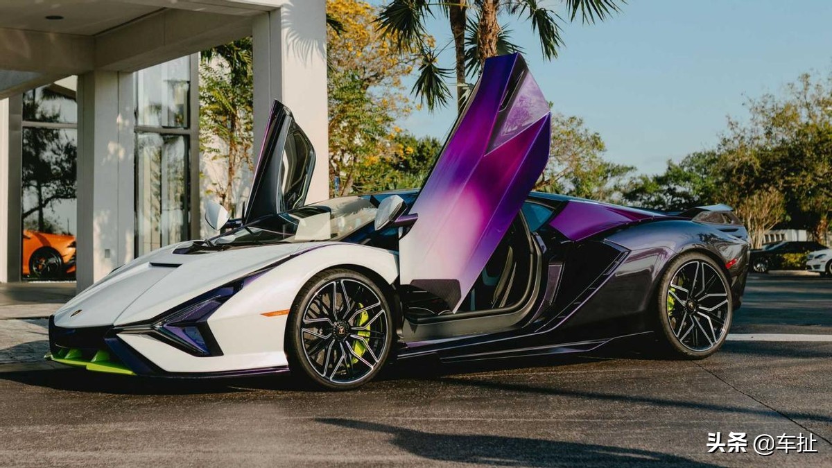 该车提供超高自由度的车主订制服务,而其售价也要超过2000万人民币