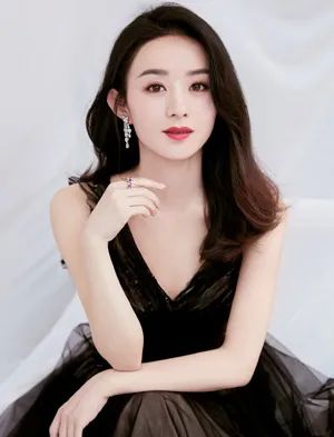 《中餐厅》节目组发文向赵丽颖道歉，态度不诚恳像在卖惨