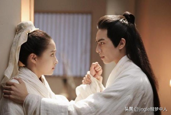 《彼岸花》低调收官，播放2亿次，评分2.9，难怪