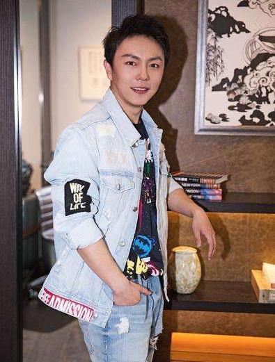 谢苗:李连杰的"御用"儿子,收周润发5000红包后退圈,如今咋样