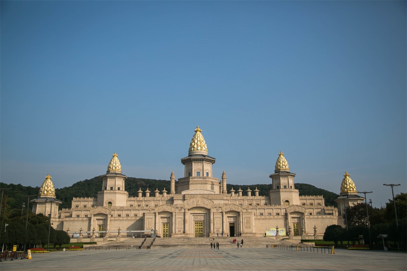 这个被誉为“山水氧吧”的地方，却藏着一座堪称东方的“卢浮宫”