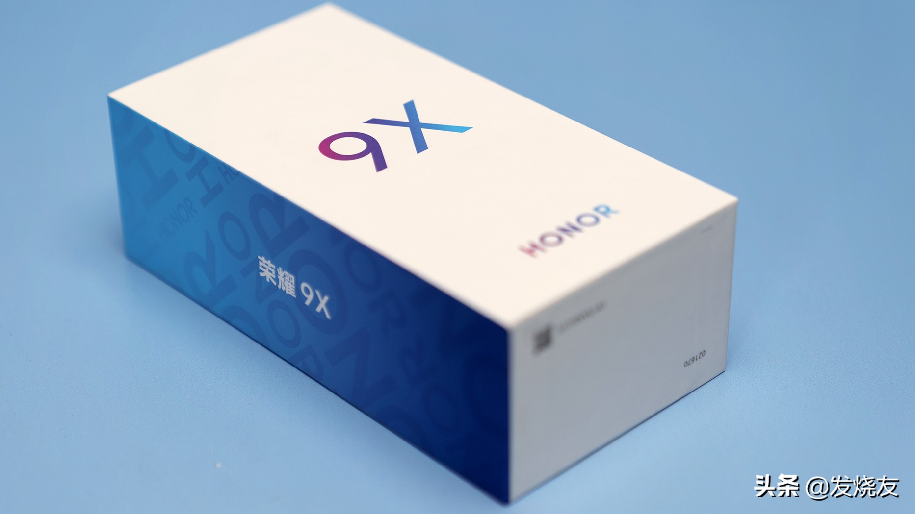 华为新手机——荣誉Honor 9X Pro主要参数规格型号详细揭密，礼品盒首曝