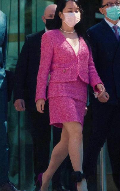 孟晚舟亮相重回顶级名媛 穿大牌变女总裁赢过妹妹 罕见温柔起来 资讯咖