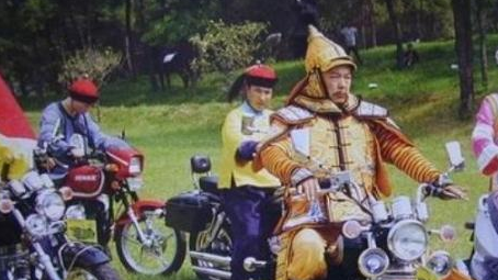 演员休息的时候都在干嘛？你能忍到第几张不笑