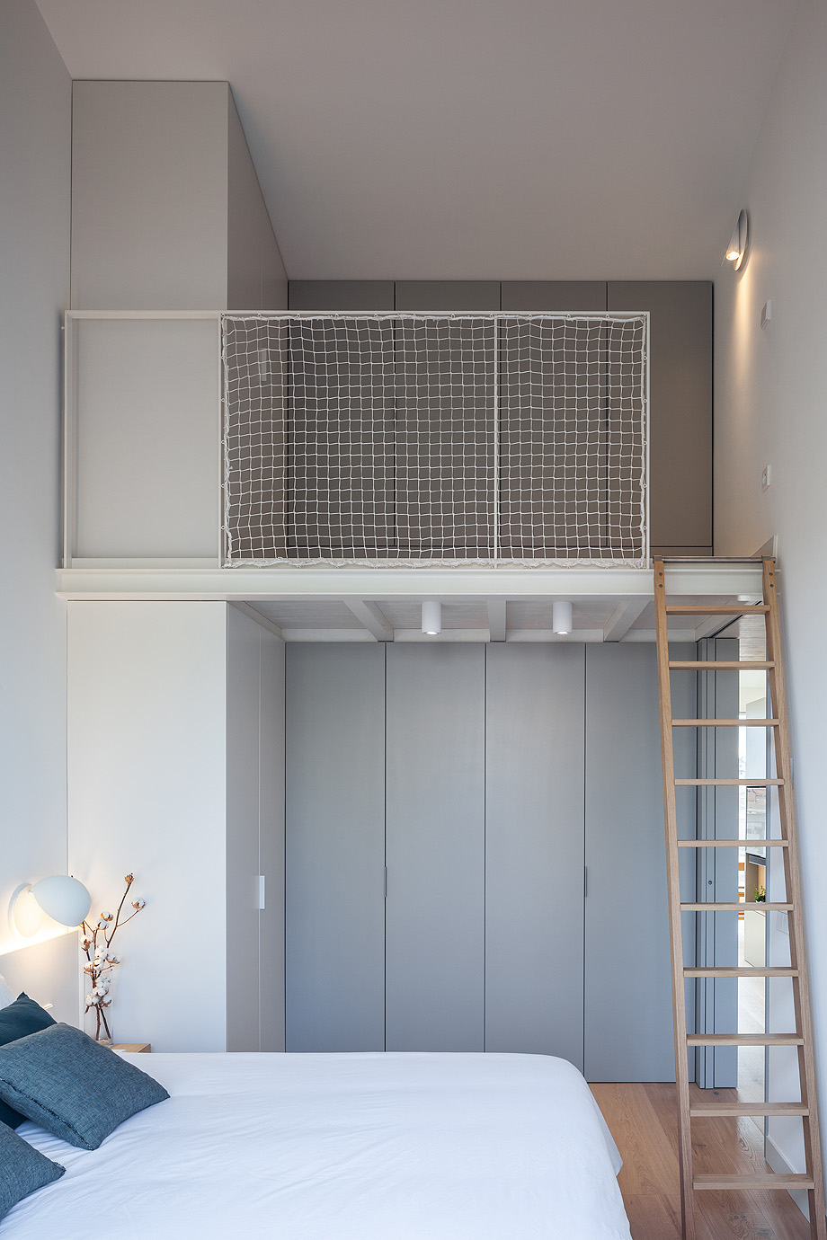 温馨舒适的56m²顶层小公寓，充分利用阁楼空间