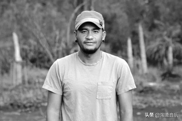 与林志颖竞争，演唱会现场泣不成声，张震岳凭