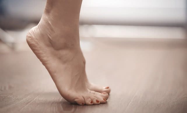 看脚知健康！若你的脚符合这4个特征，说明身体还不错，自测下吧