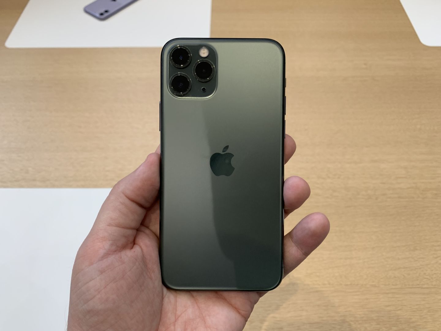 2021年双11，买iPhone 11会不会很呆？