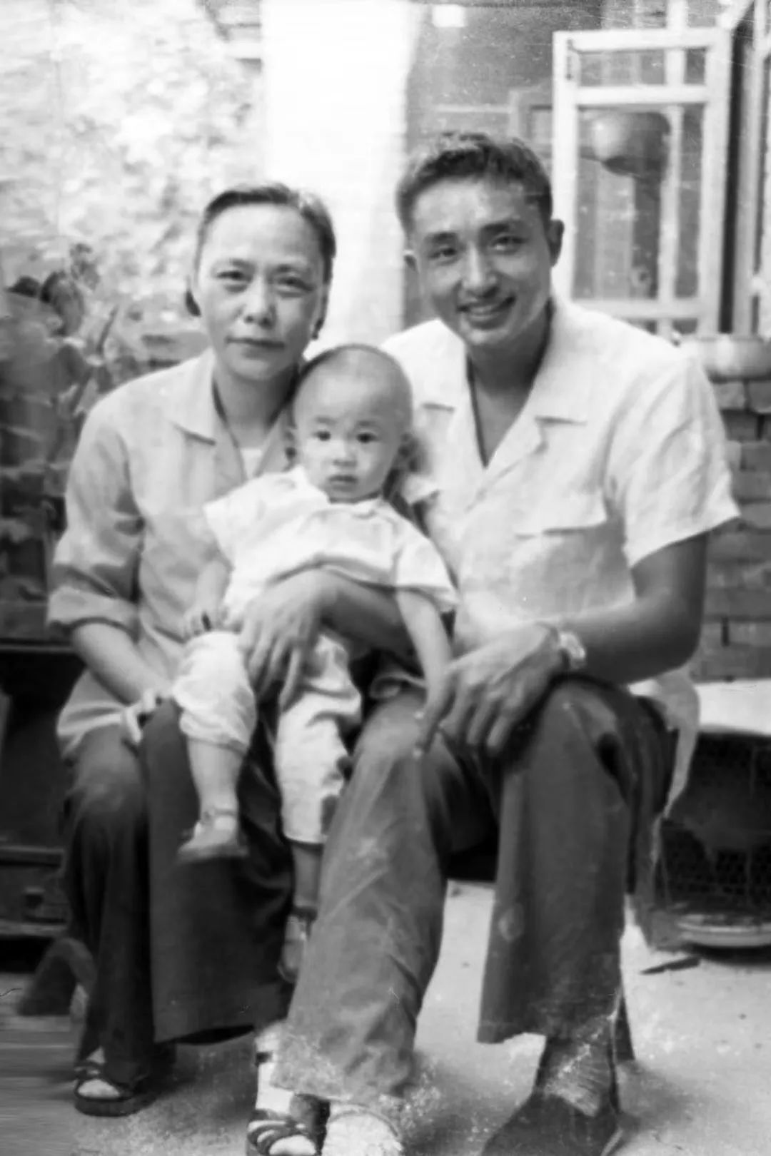 萧克之妻蹇先佛：18岁参军，长征路上生孩子，今