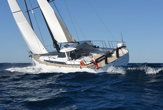 法国AMEL 60蓝水帆船，提供优雅舒适的远航