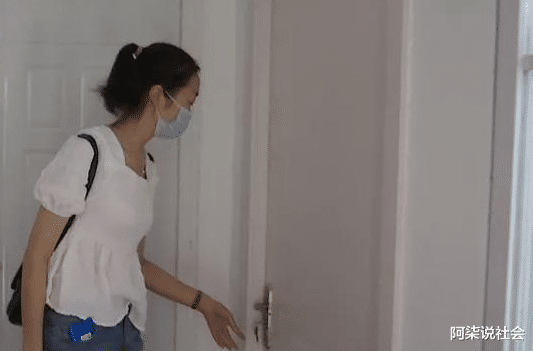 姑娘租房不到两天，被前租客入室持刀威胁，还