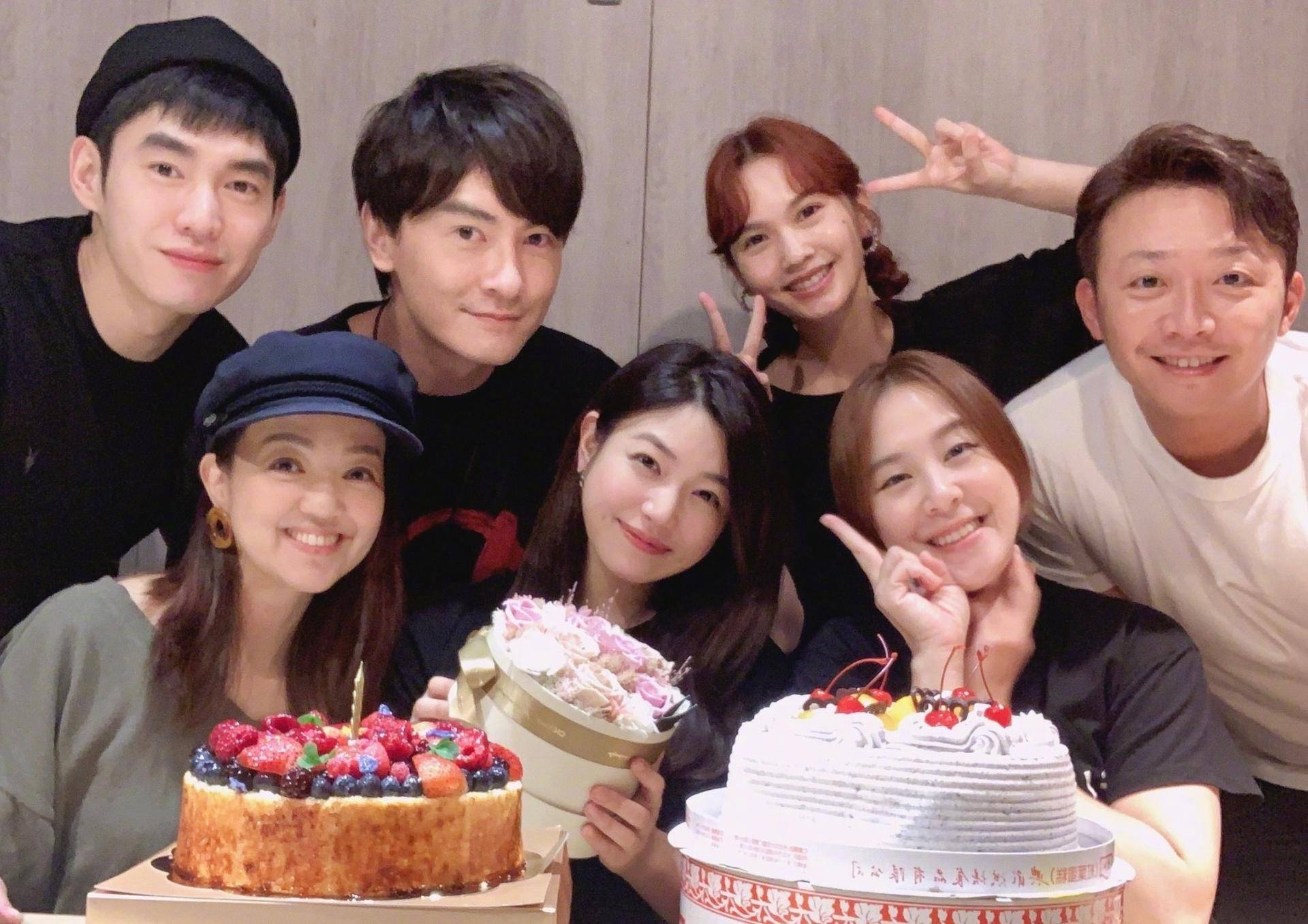 陈妍希提前庆祝生日，杨丞琳郑元畅皆出席，却未见陈晓身影