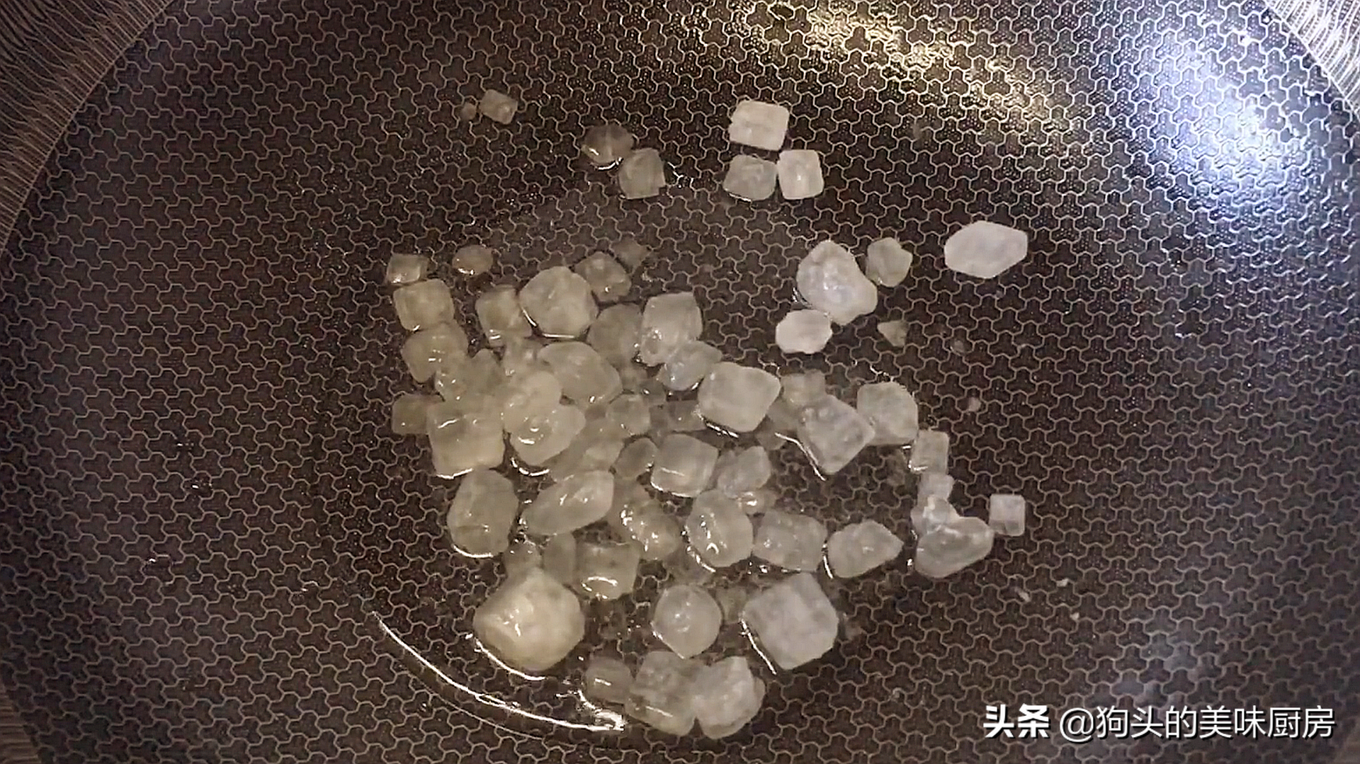 自從學會做這道美食，我家隔三差五做，香甜綿軟，比麵包還好吃