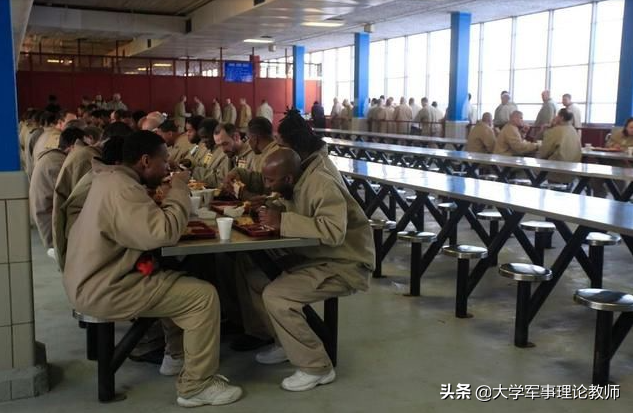 美国的私营监狱：两头通吃，稳赚不赔，做大后竟成上市公司