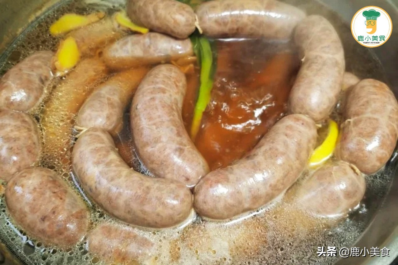 豬肉便宜時，做烤腸太划算了！ 做法簡單，皮脆肉嫩爽口，先收藏了