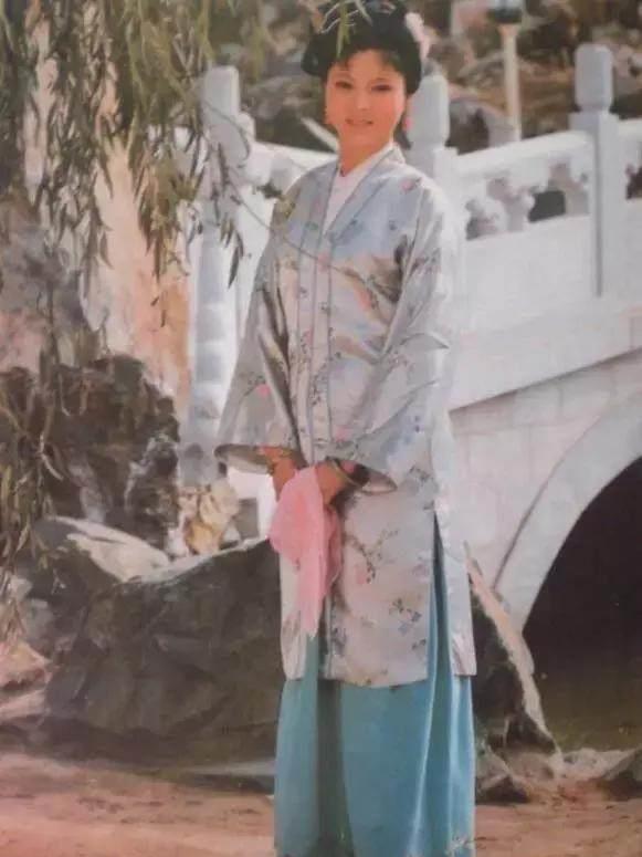 红楼梦中那么多丫鬟，谁才是贾宝玉最喜欢的那