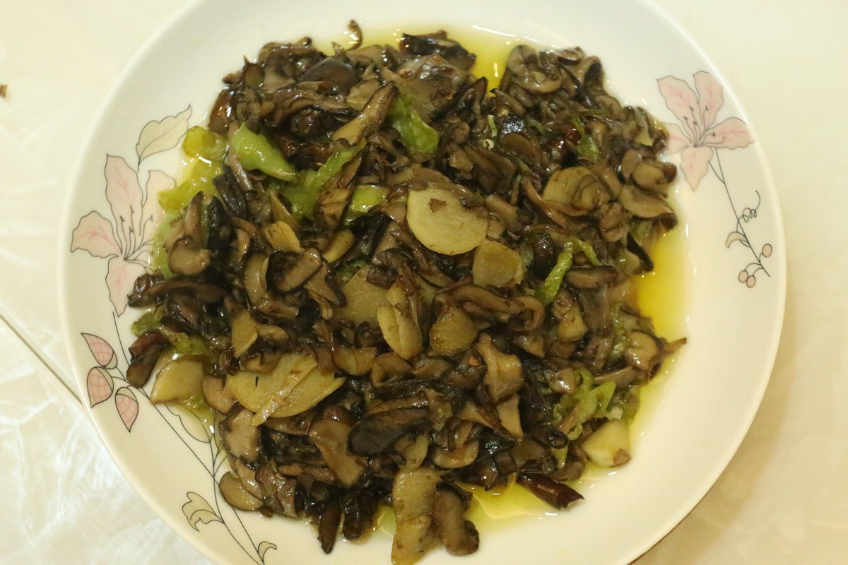 红伞伞遇上厚底锅 九阳晶钻，网友惊呼：不用躺板板