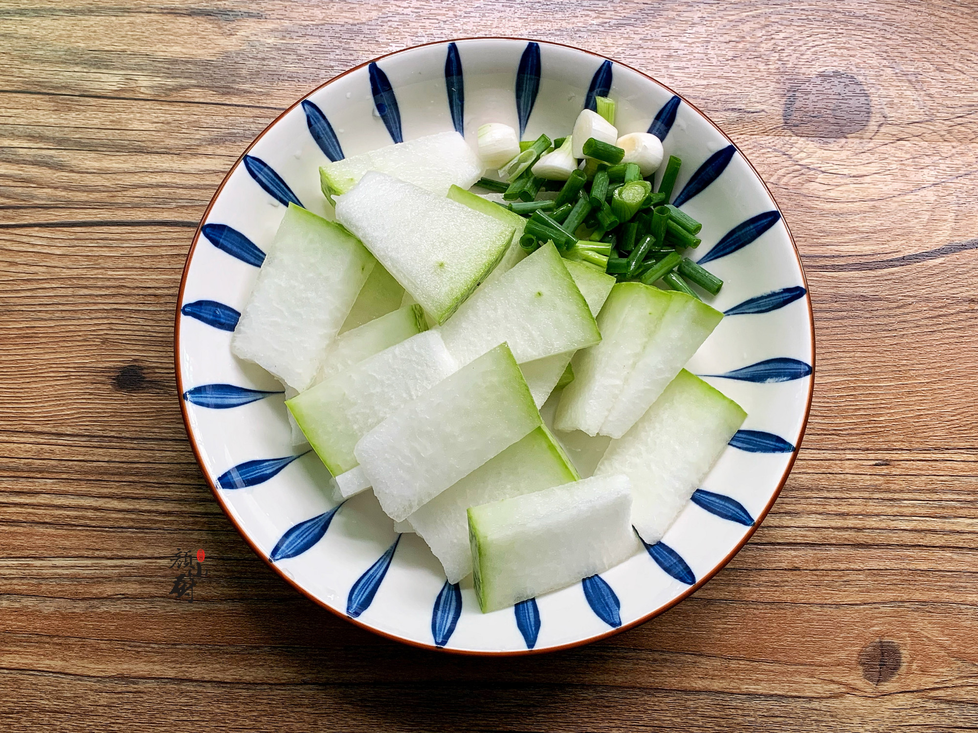 女人宁可不吃肉也要喝这汤，低脂又饱腹，简单又美味