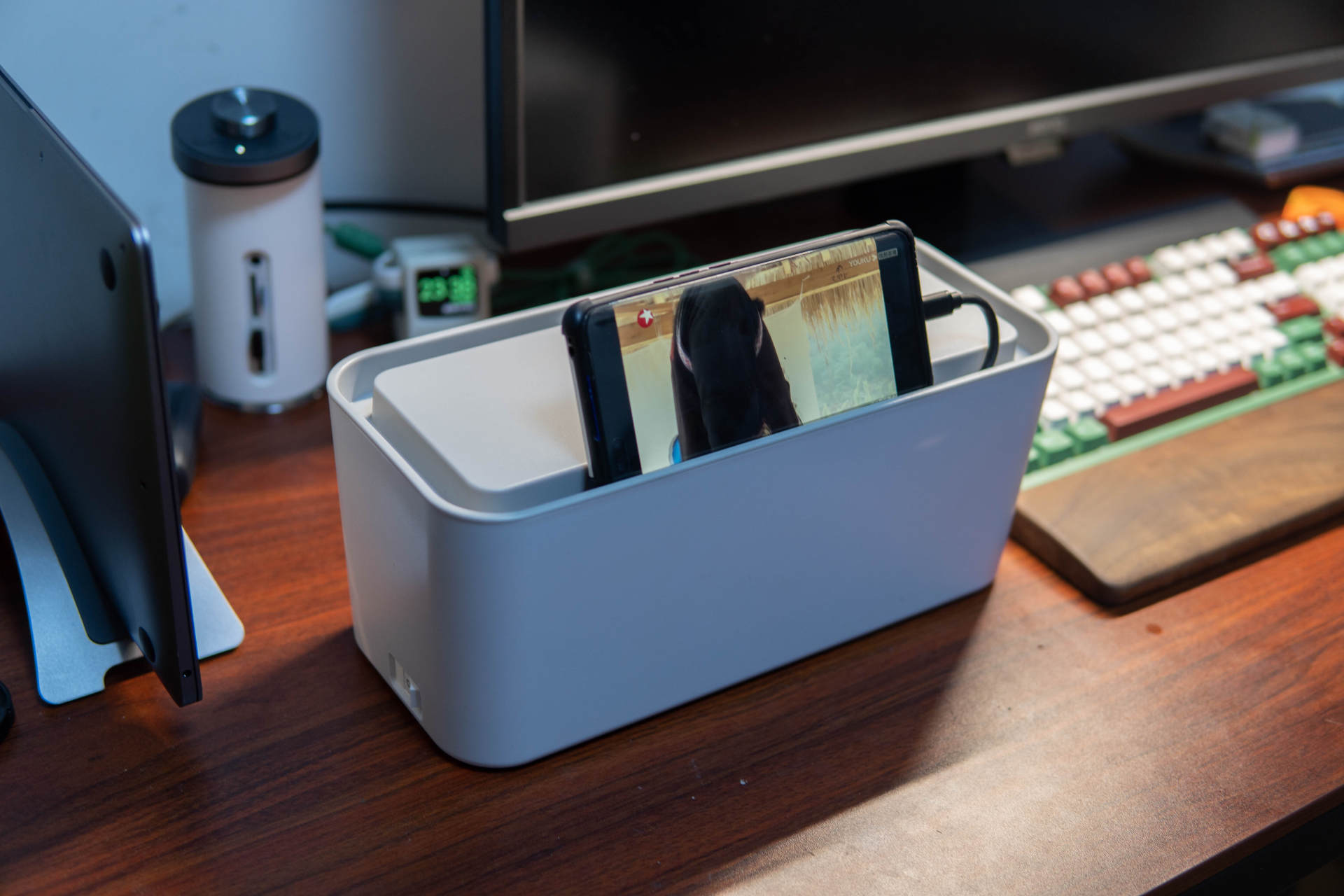 告别杂乱的线材，奥睿科收纳盒插座还你桌面干净整洁