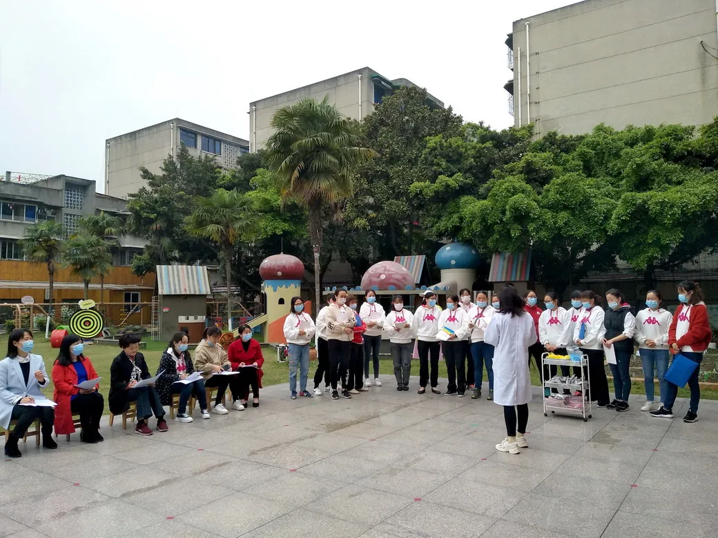 科学处置 筑牢防线丨天府新区华阳幼儿园开展呕吐物应急处理比赛