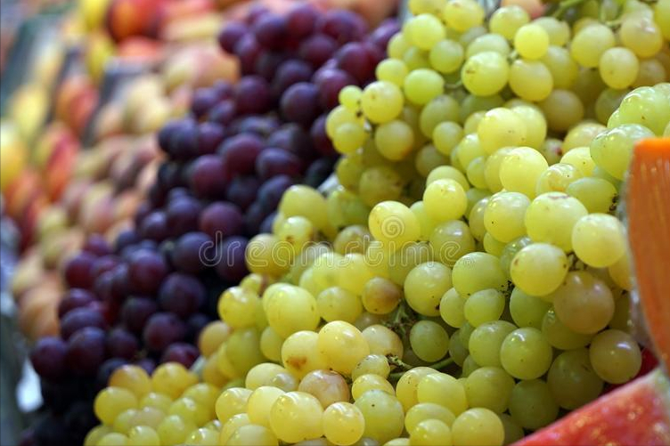 洗葡萄别再用盐水了，教你正确洗法，干净没虫卵，吃葡萄不用去皮