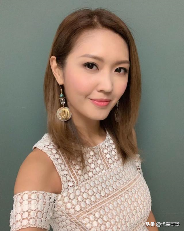 她曾是港姐冠军，隐婚嫁给沐浴露大王，如今3