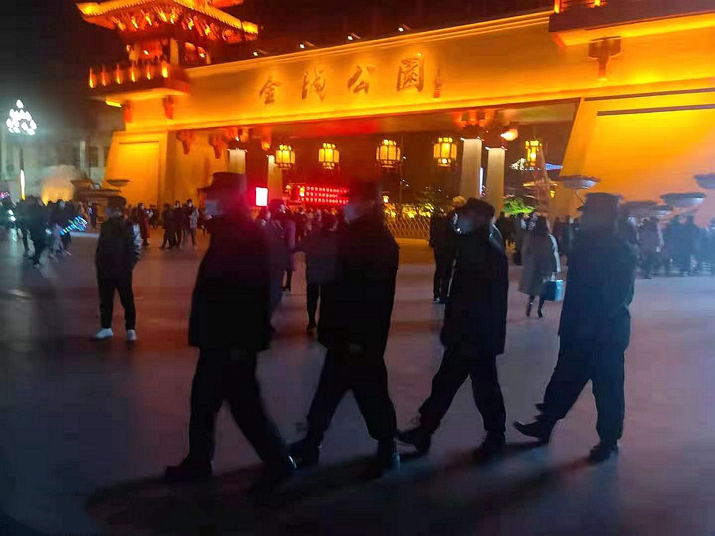 西固区城市管理局加强春节期间市容环境集中整治力度