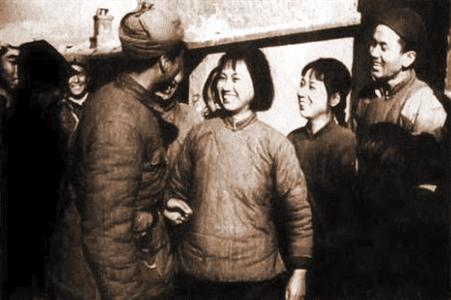 劉胡蘭犧牲，一月後359旅5分鍾殲滅幫凶215團，叛徒在16年後槍決