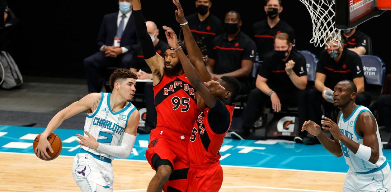 首秀衝上熱搜！球弟3個神級妙傳引爆熱議，詹皇關注他，喬丹終於選對人？-黑特籃球-NBA新聞影音圖片分享社區