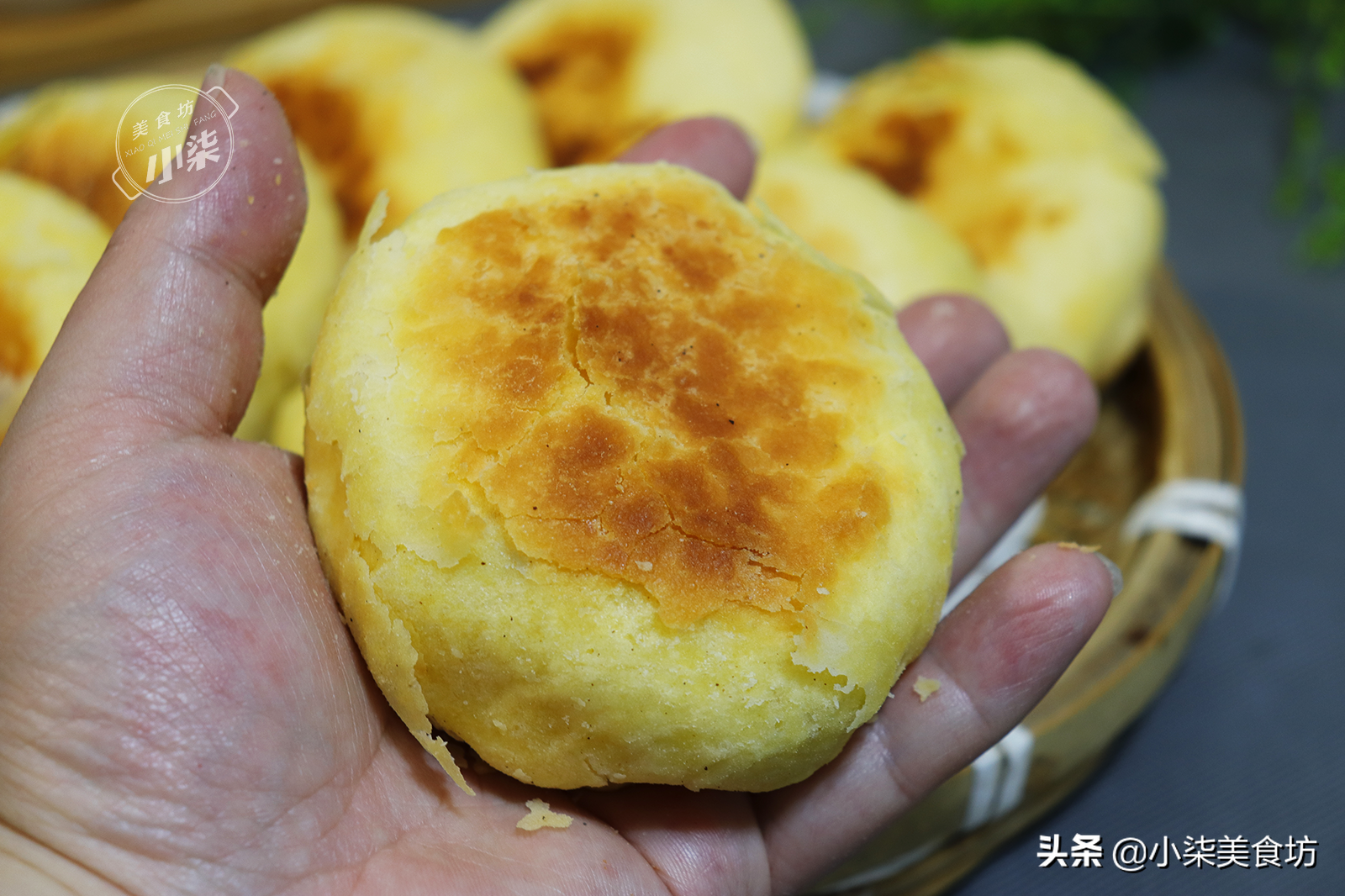 做燒餅別用水，這做法太香了，皮酥裡軟，空口能吃撐，比麵包都香