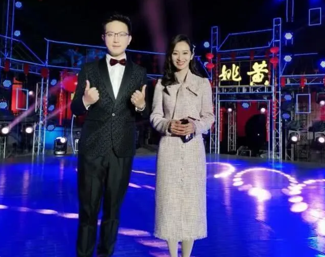 王治郅和二婚妻子近况：两人生活恩爱，妻子身