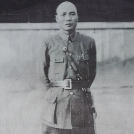 张灵甫被击毙，报告却写成“自杀”，陈毅：我们这是“骗”毛主席