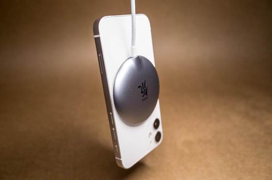 iPhone 12最佳Magsafe充电备选——努比亚无线充电器