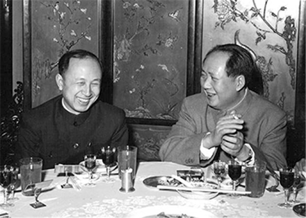 1956年，毛泽东的一段深刻反思，揭开孟晚舟被释放的深层原因