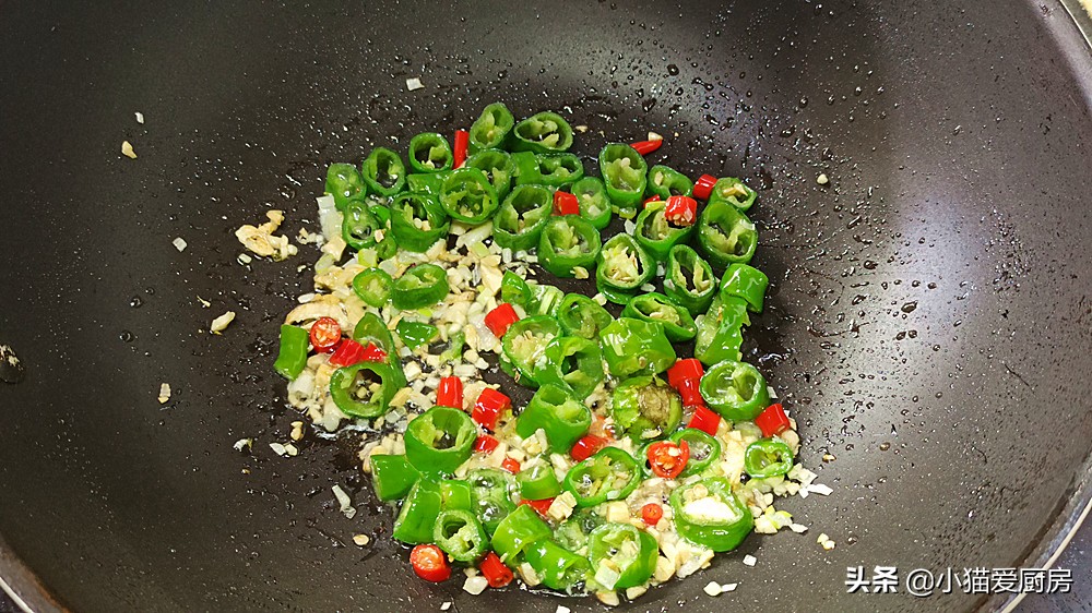 “家常燒豆腐”這樣做簡單省事又好吃，鮮香滑嫩特別入味下飯解饞