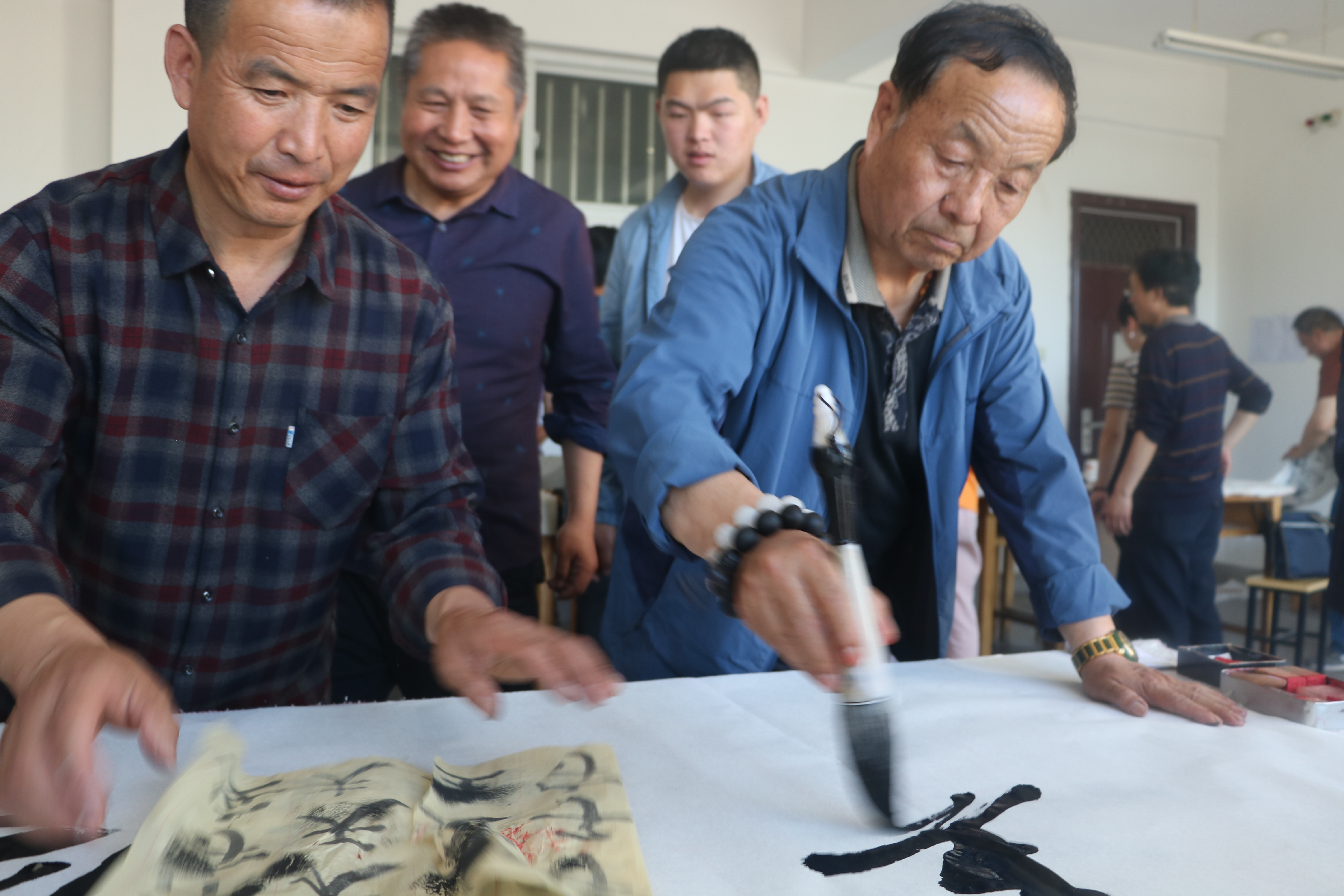 马东峰,吕浩英,雷振杰,李海生,赵兴科,李德胜,摆存成,刘兆儒,王晓春