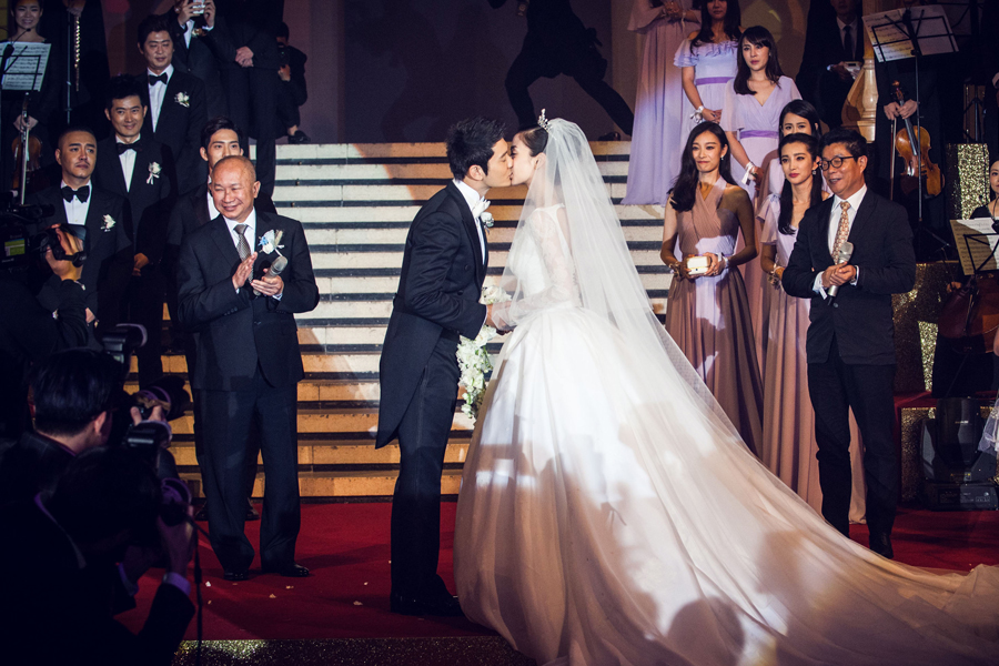 黄晓明的坚持，自己选的老婆，咬着牙也要撑到