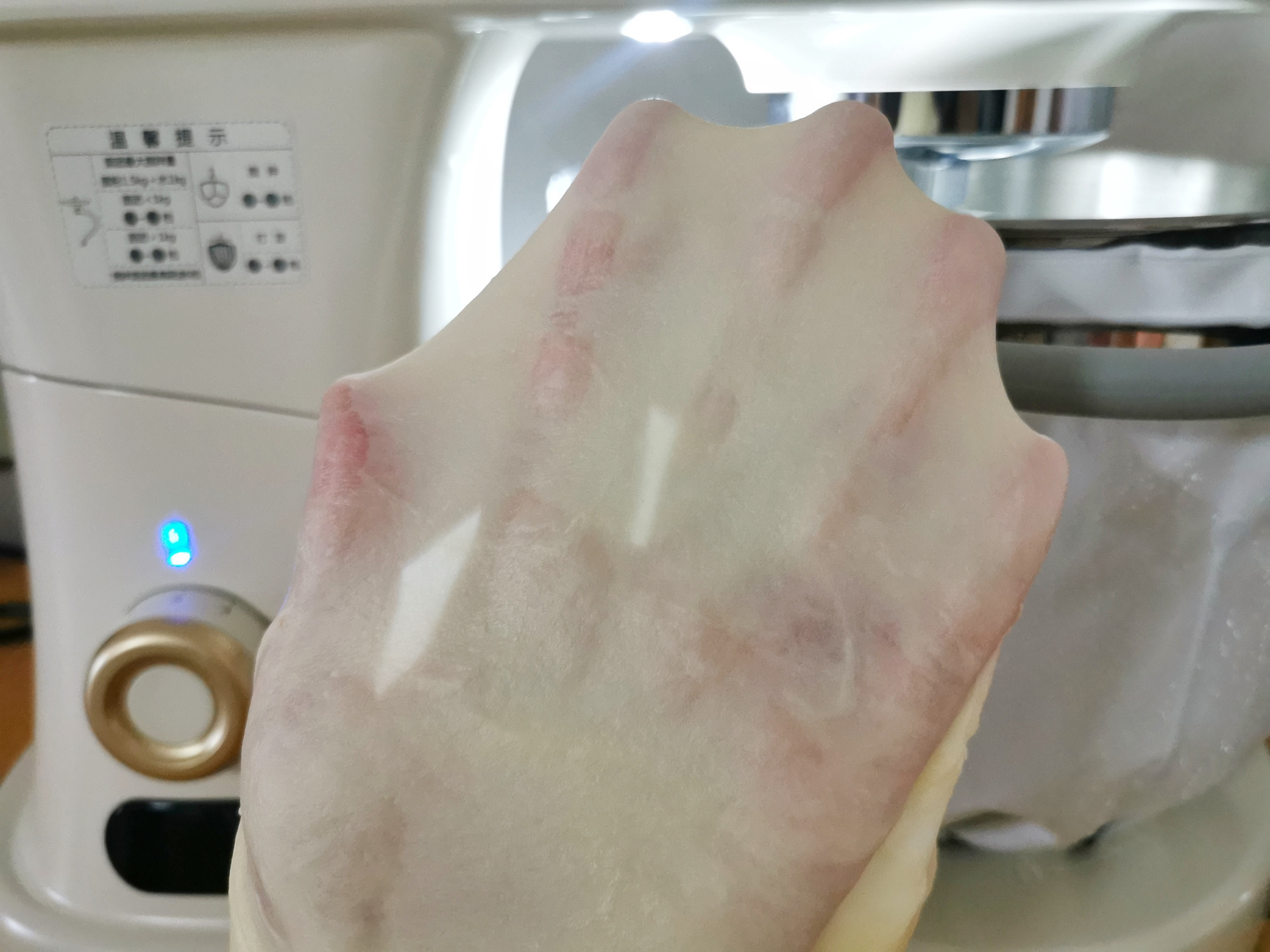 用了6年的吐司配方，次次都成功，放3天依旧松软，比买的都好吃